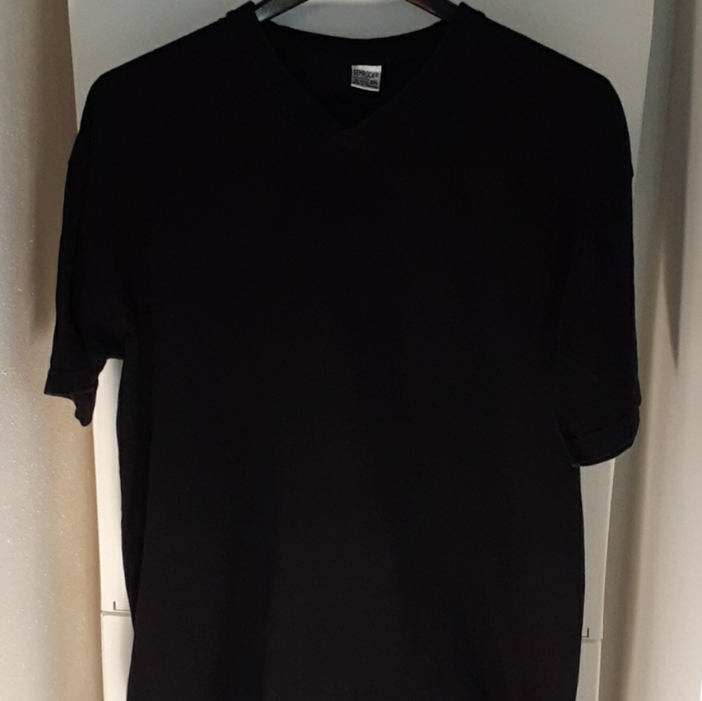 Gemrock V-Neck Shirt